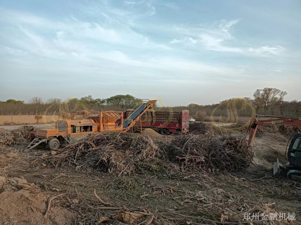 郑州金鹏树根破碎机处理园林残留树根的作业说明